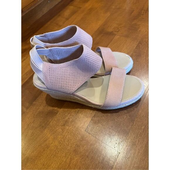 Woman’s Skechers  leather wedge sandals size 8 - Picture 1 of 7